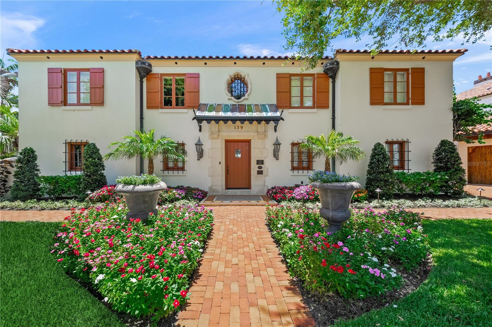 139 S WASHINGTON DR
