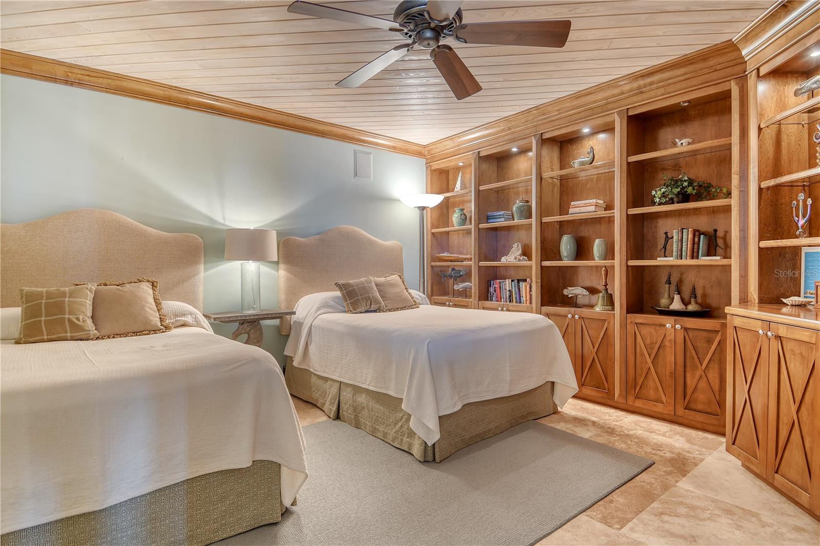 1300 BENJAMIN FRANKLIN DR #709