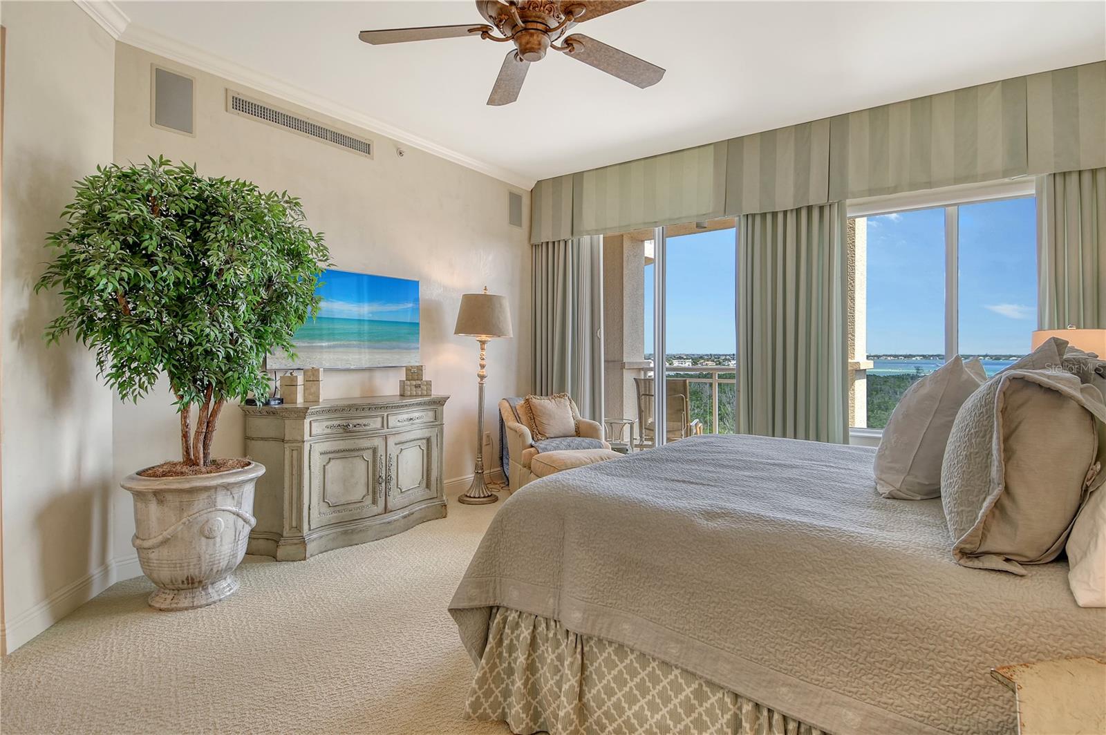 1300 BENJAMIN FRANKLIN DR #709