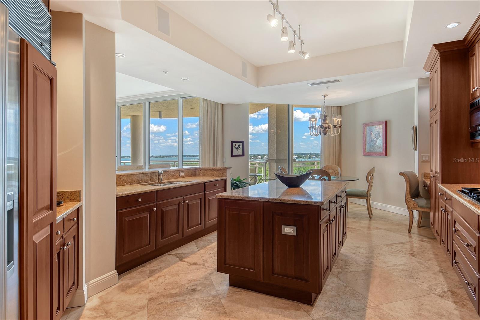 1300 BENJAMIN FRANKLIN DR #709