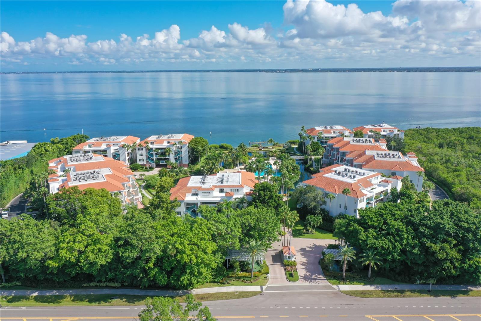 350 GULF OF MEXICO DR #211