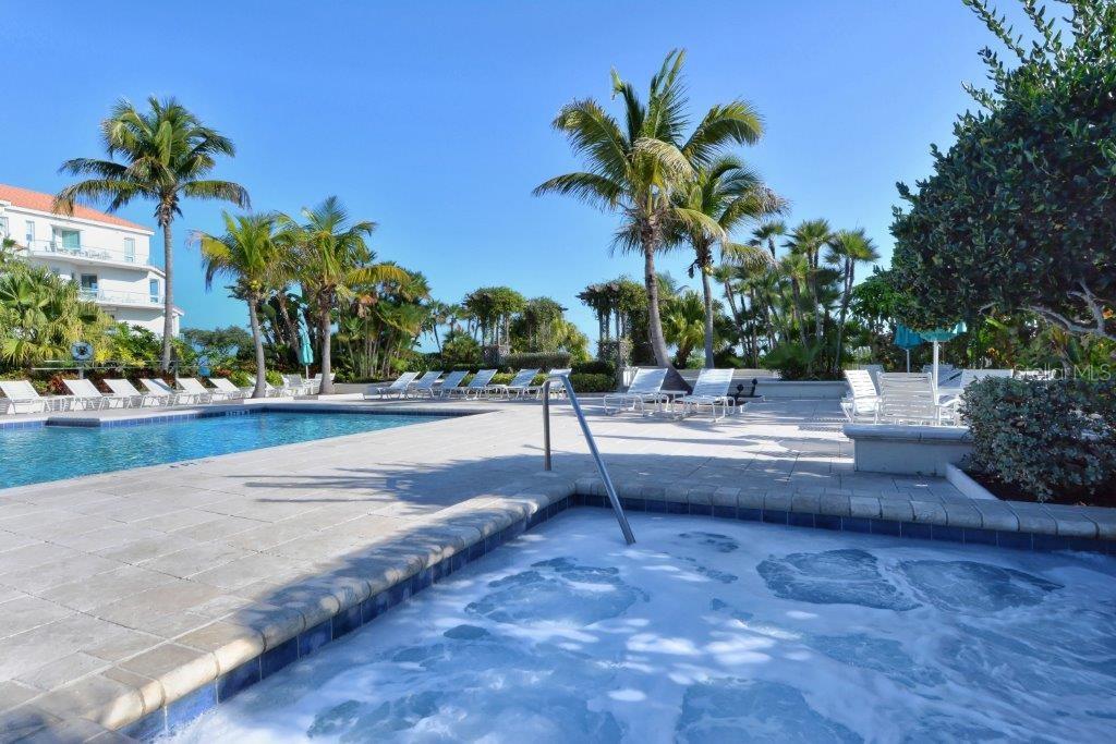 350 GULF OF MEXICO DR #211