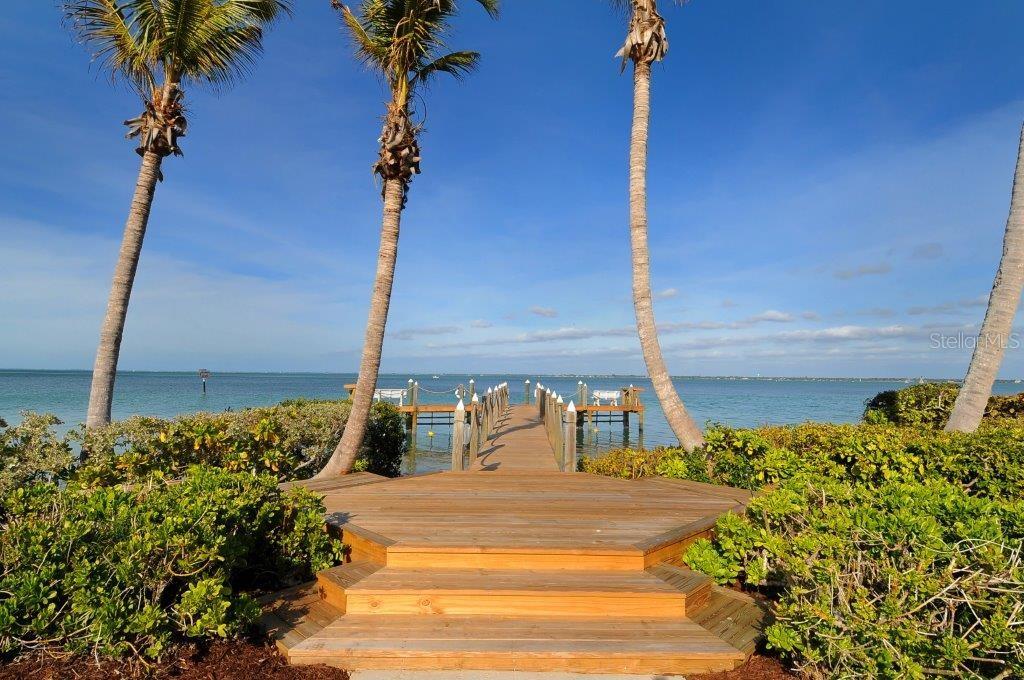 350 GULF OF MEXICO DR #211