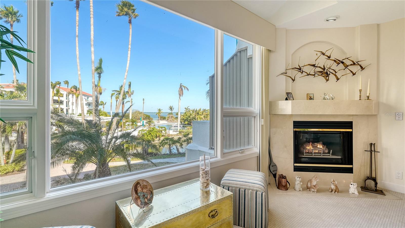 350 GULF OF MEXICO DR #211
