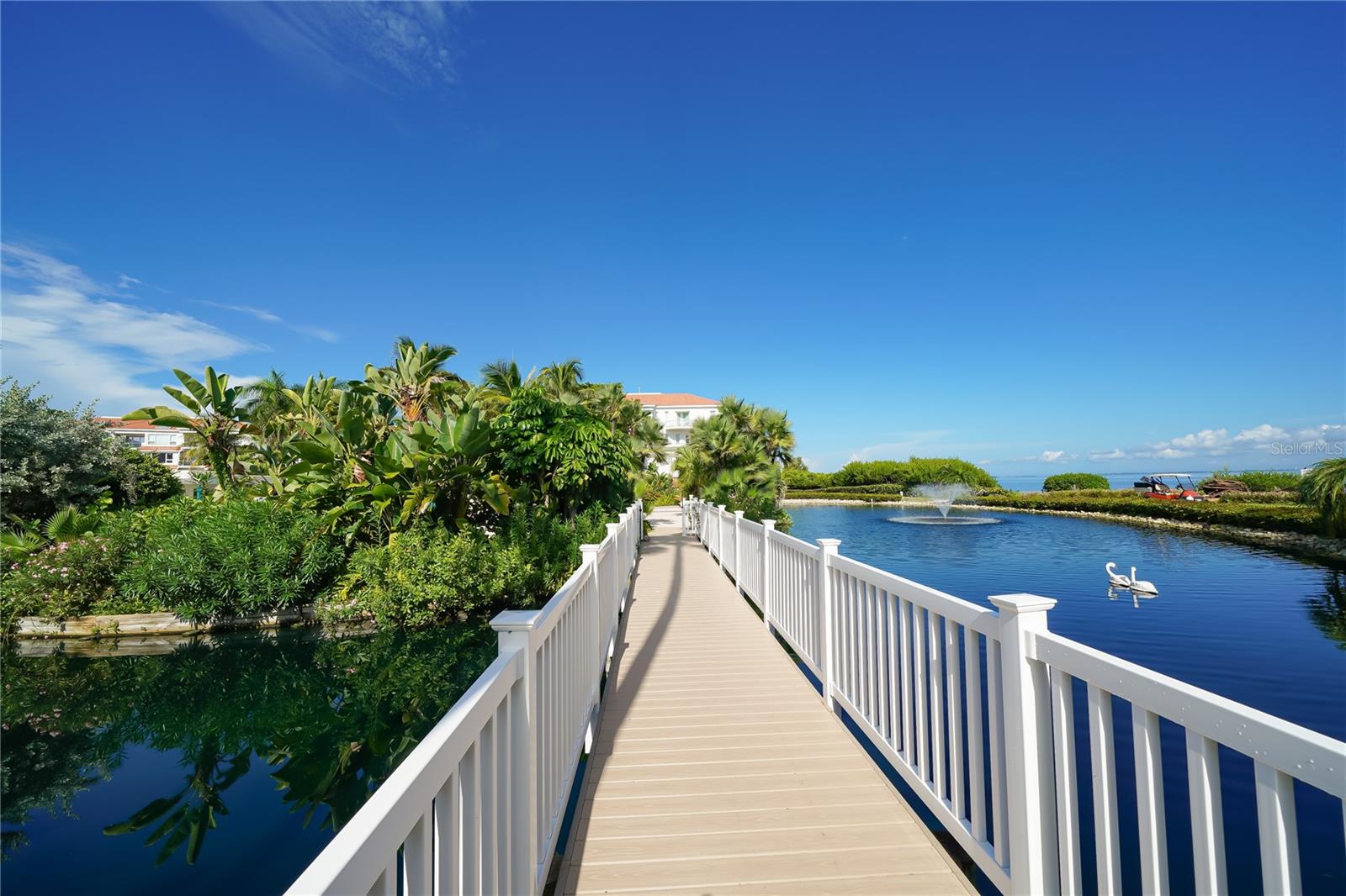350 GULF OF MEXICO DR #211