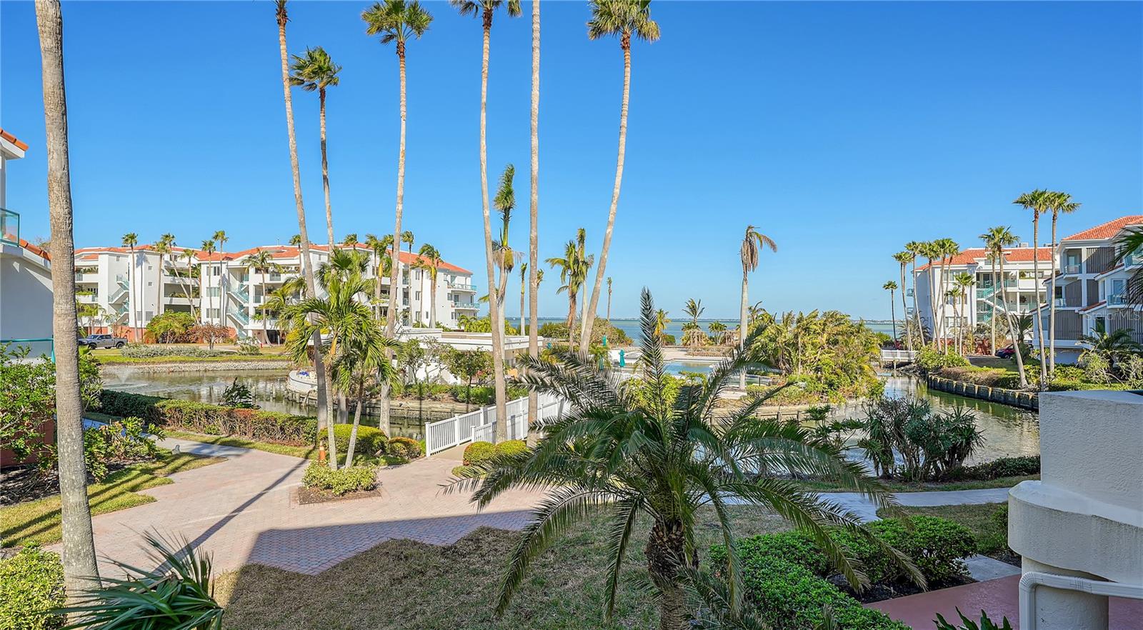 350 GULF OF MEXICO DR #211