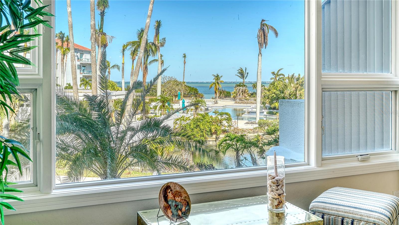 350 GULF OF MEXICO DR #211