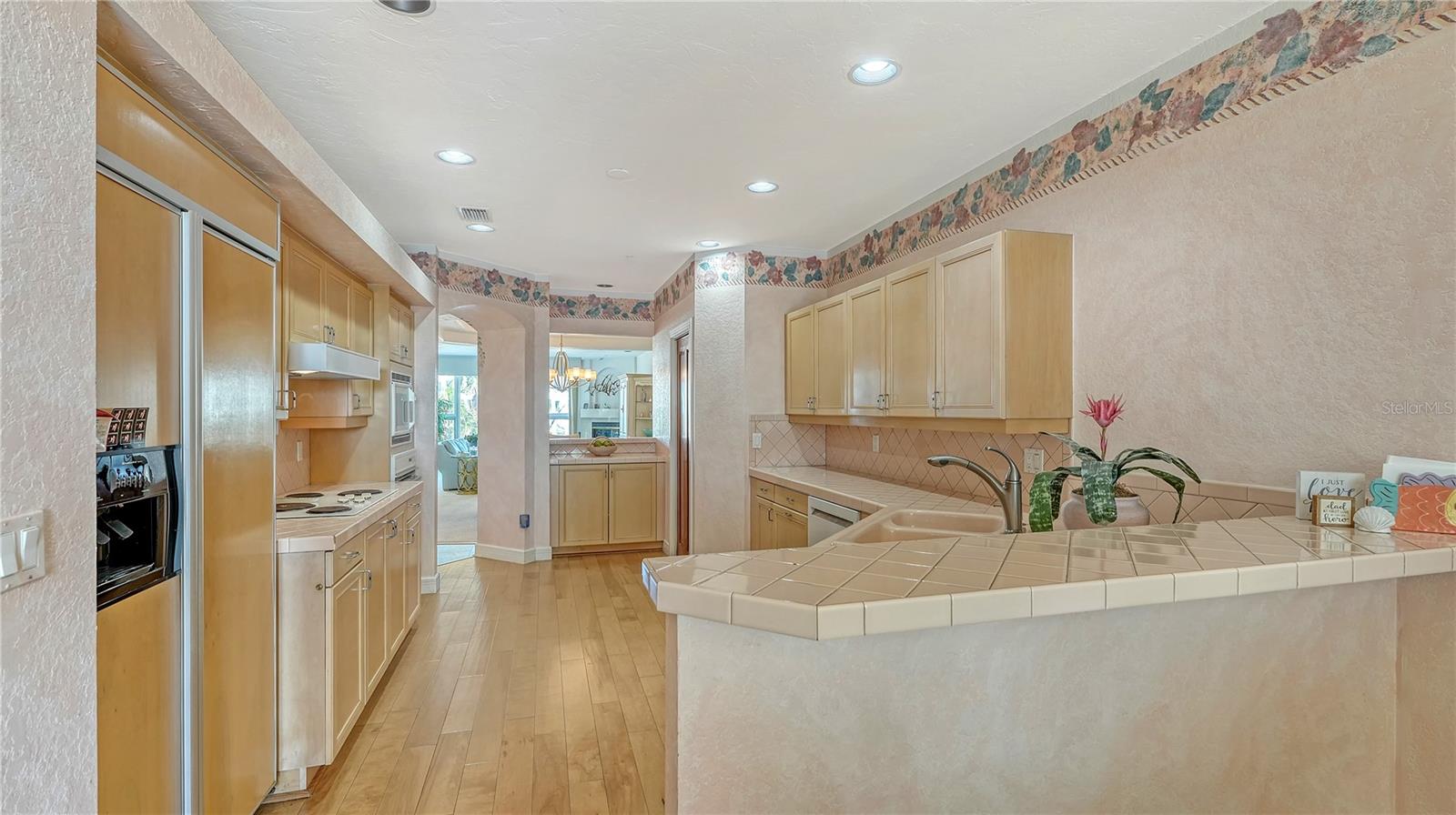 350 GULF OF MEXICO DR #211