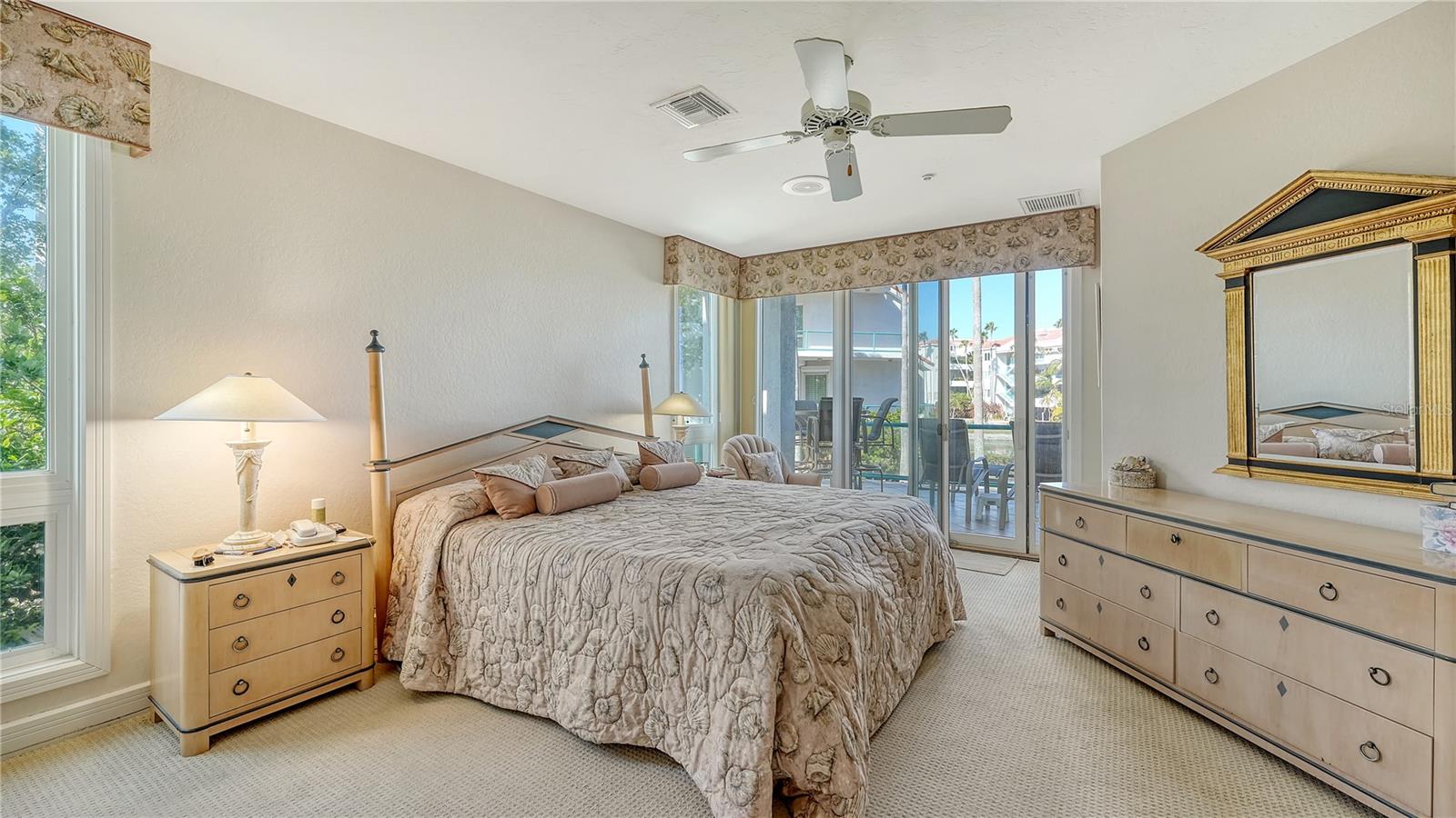 350 GULF OF MEXICO DR #211