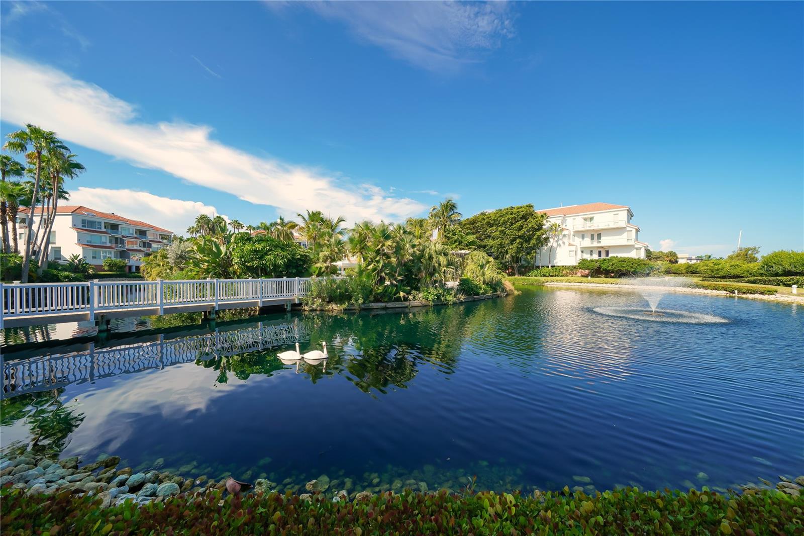 350 GULF OF MEXICO DR #211