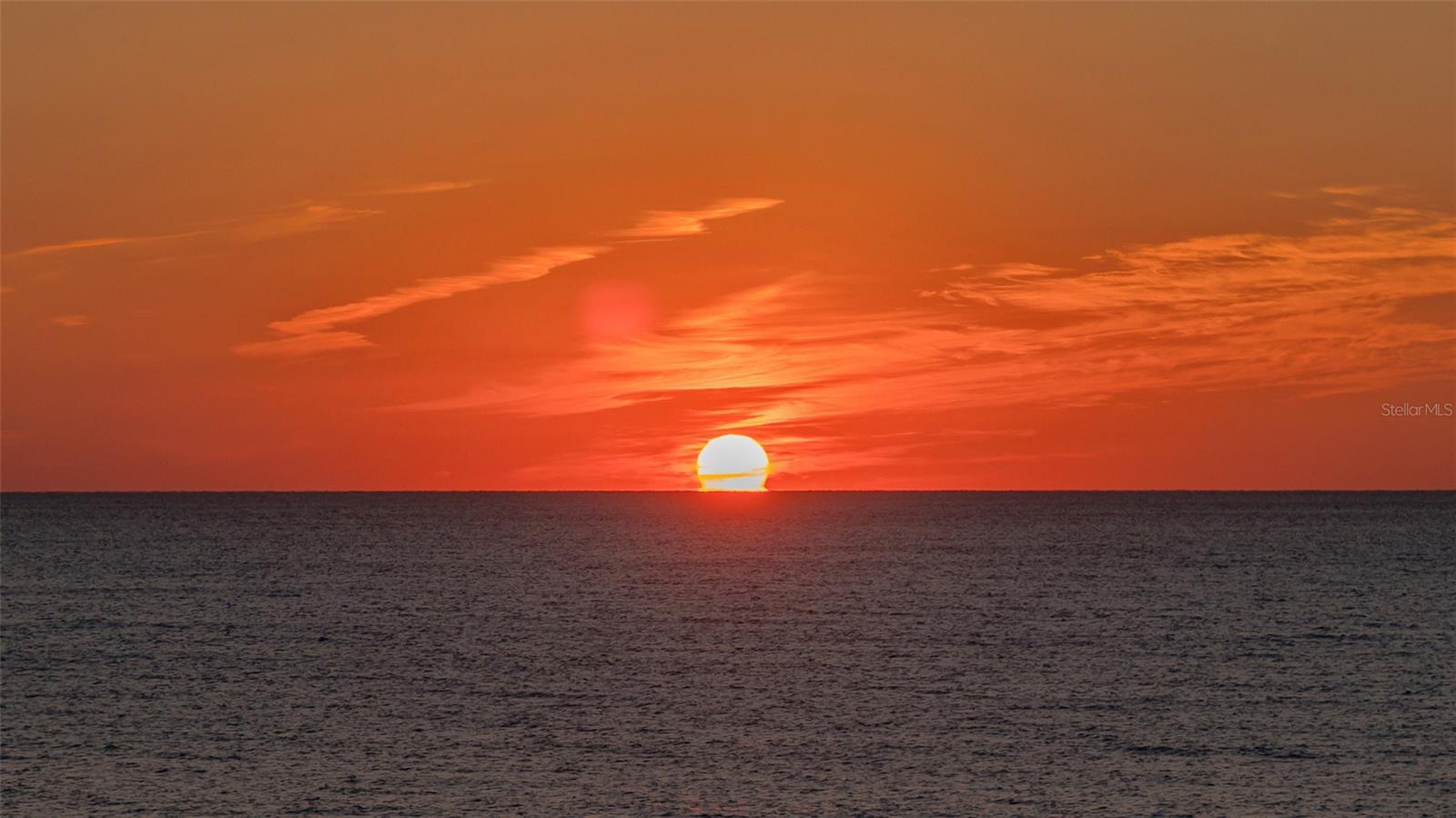 575 SANCTUARY DR #A404