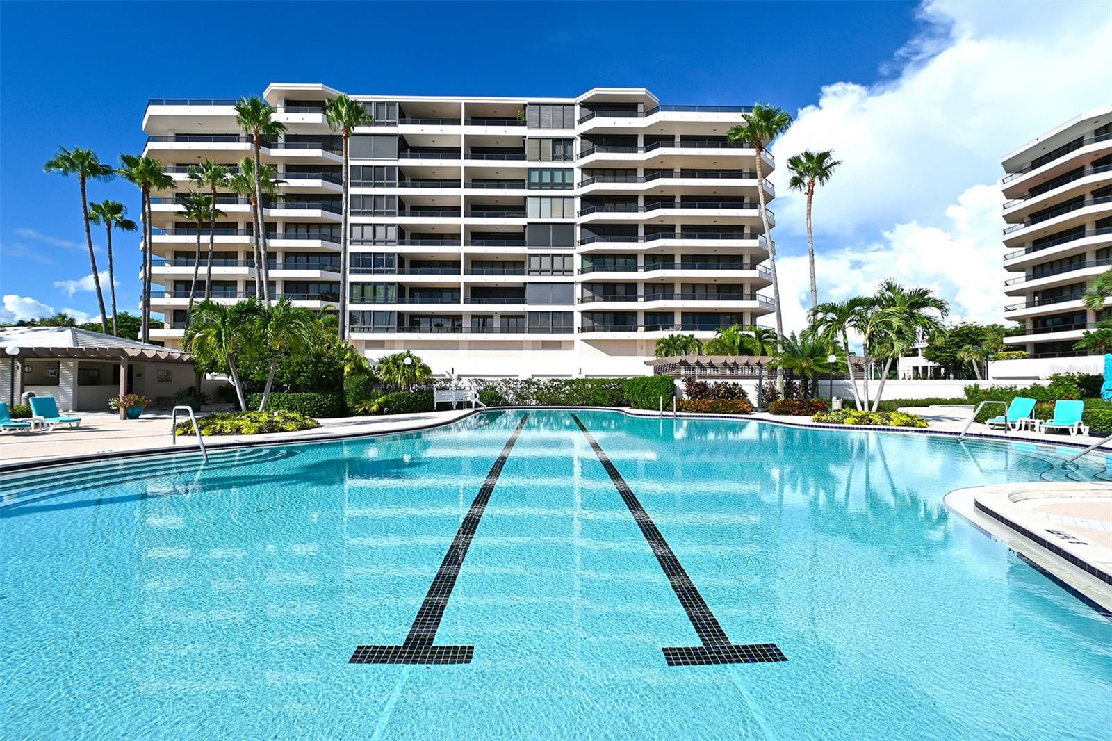 575 SANCTUARY DR #A404