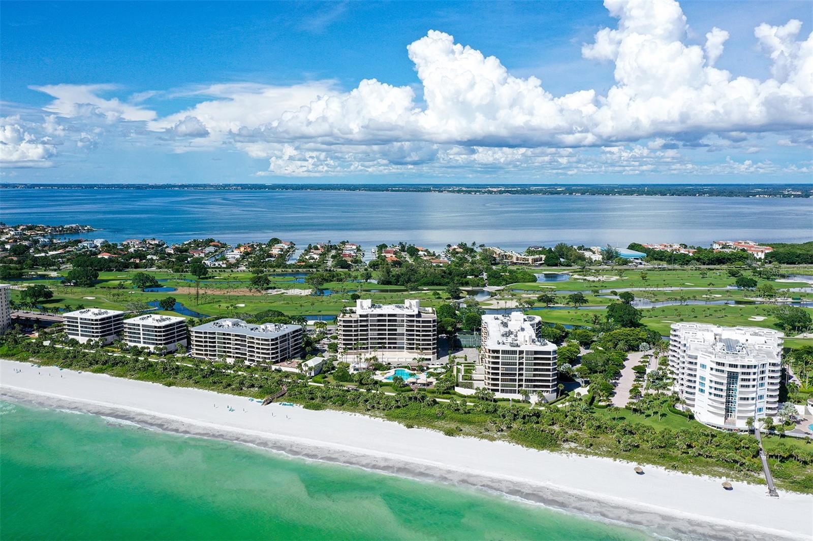 575 SANCTUARY DR #A404