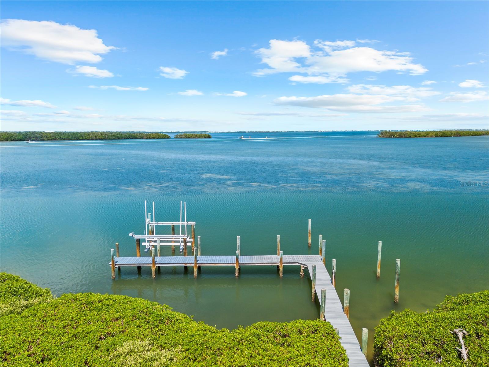 757 HIDEAWAY BAY DR