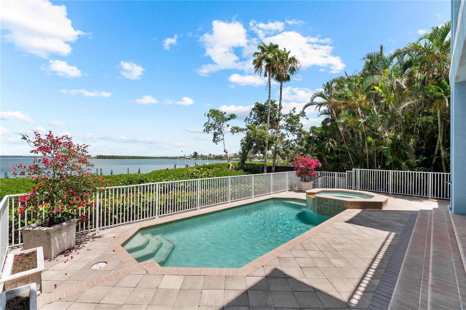757 HIDEAWAY BAY DR
