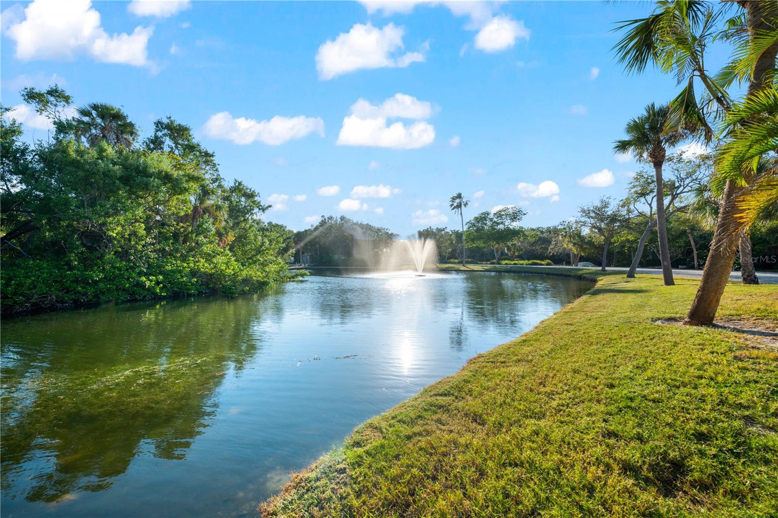 757 HIDEAWAY BAY DR