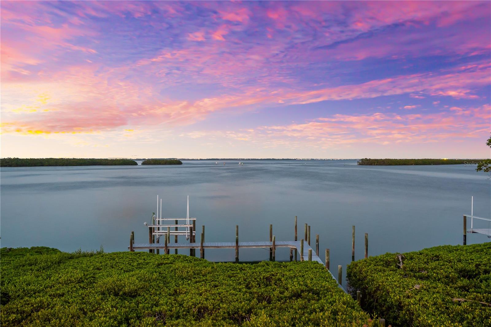 757 HIDEAWAY BAY DR