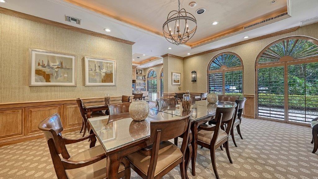 435 L AMBIANCE DR #L807