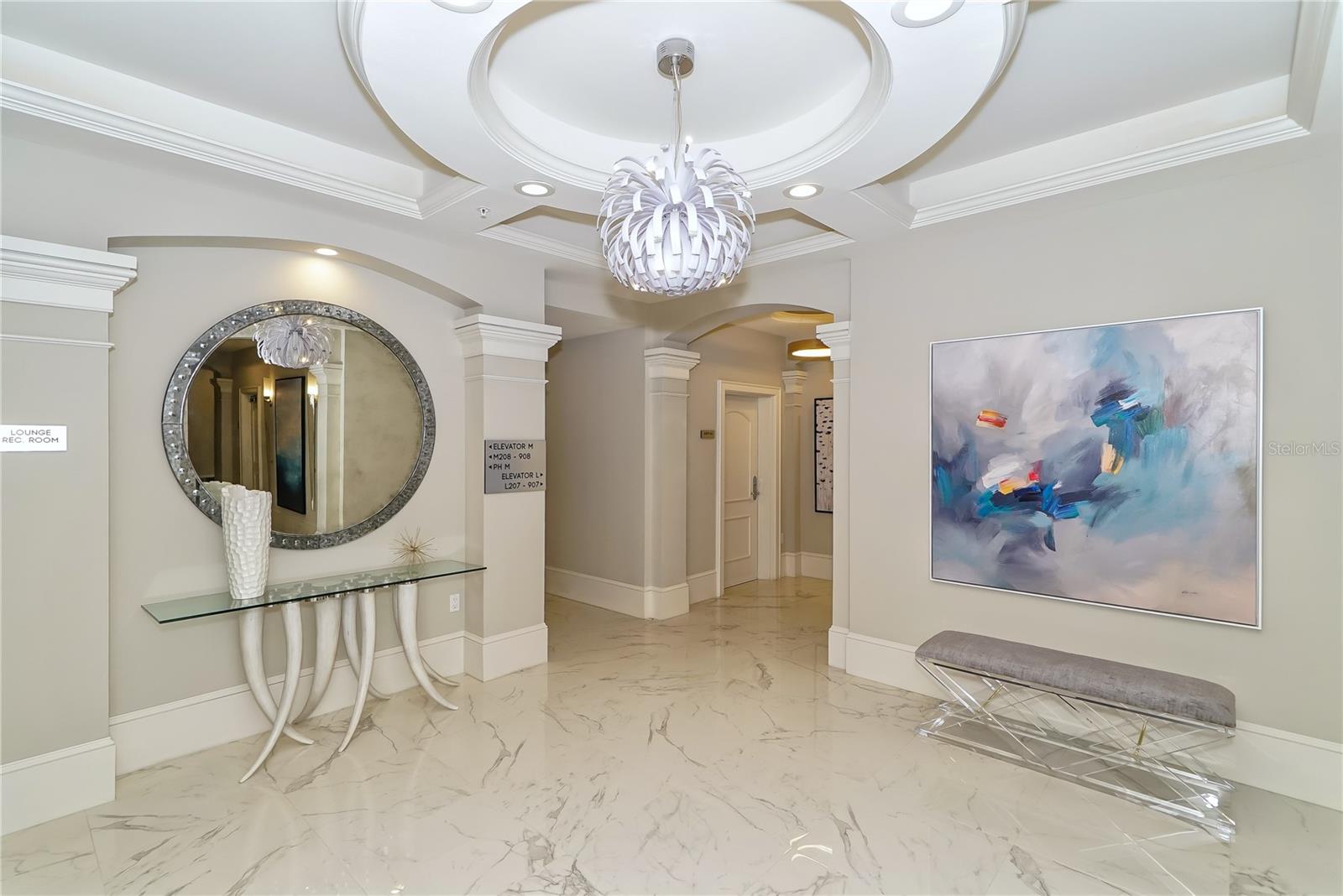 435 L AMBIANCE DR #L807