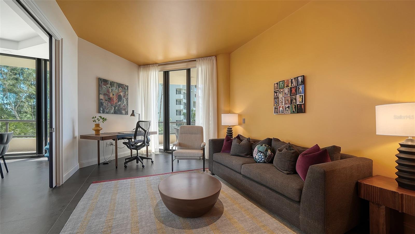 415 L AMBIANCE DR #B202