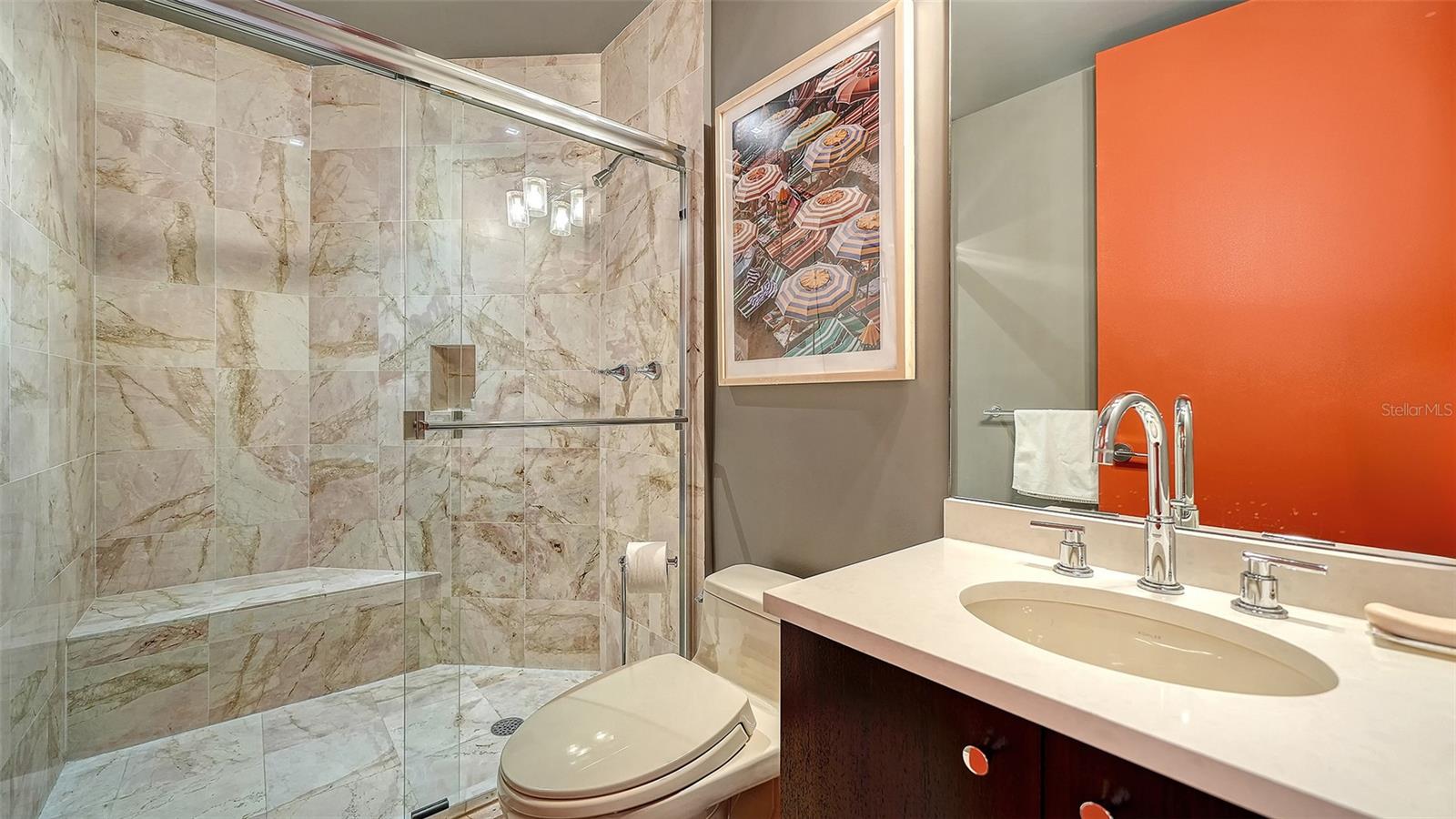 415 L AMBIANCE DR #B202