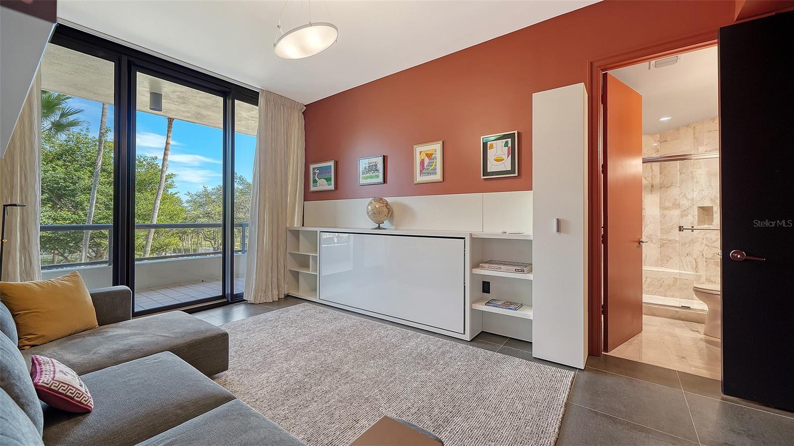 415 L AMBIANCE DR #B202