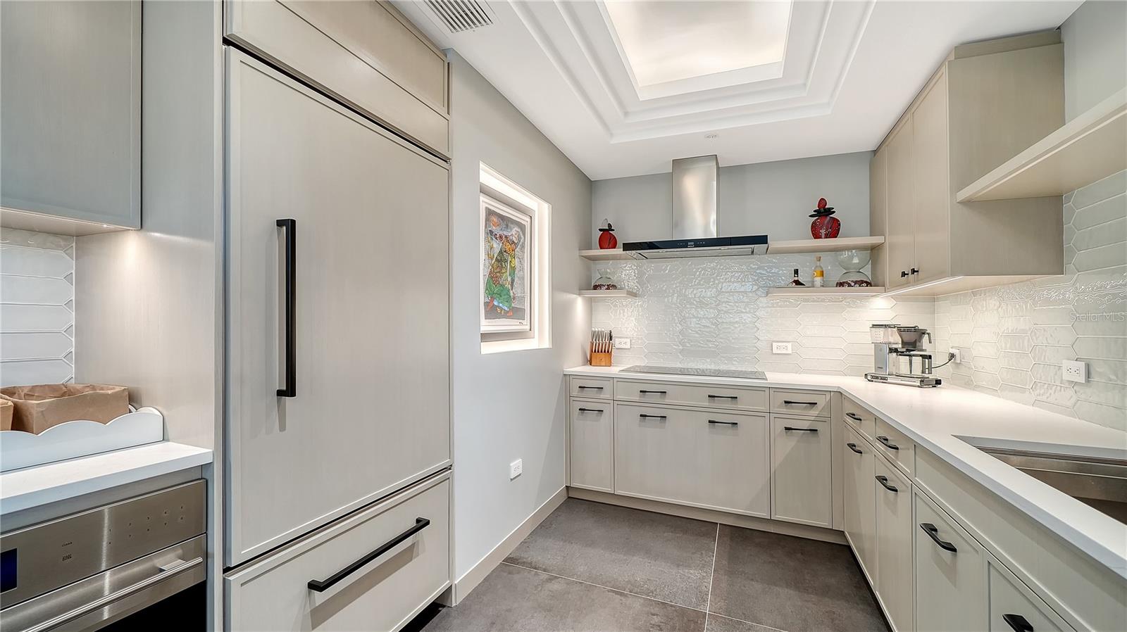 415 L AMBIANCE DR #B202