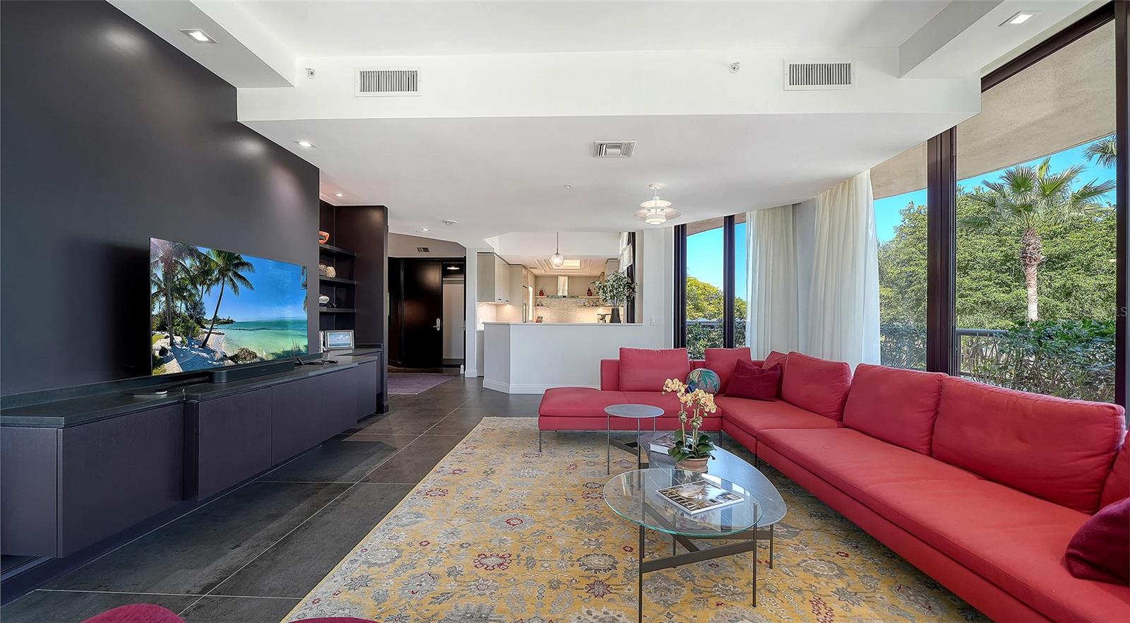 415 L AMBIANCE DR #B202