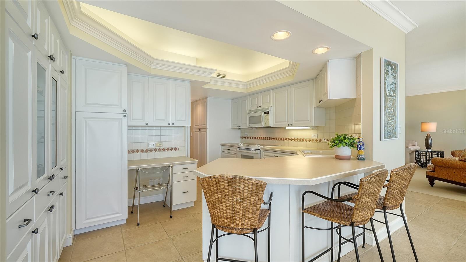 603 LONGBOAT CLUB RD #402N