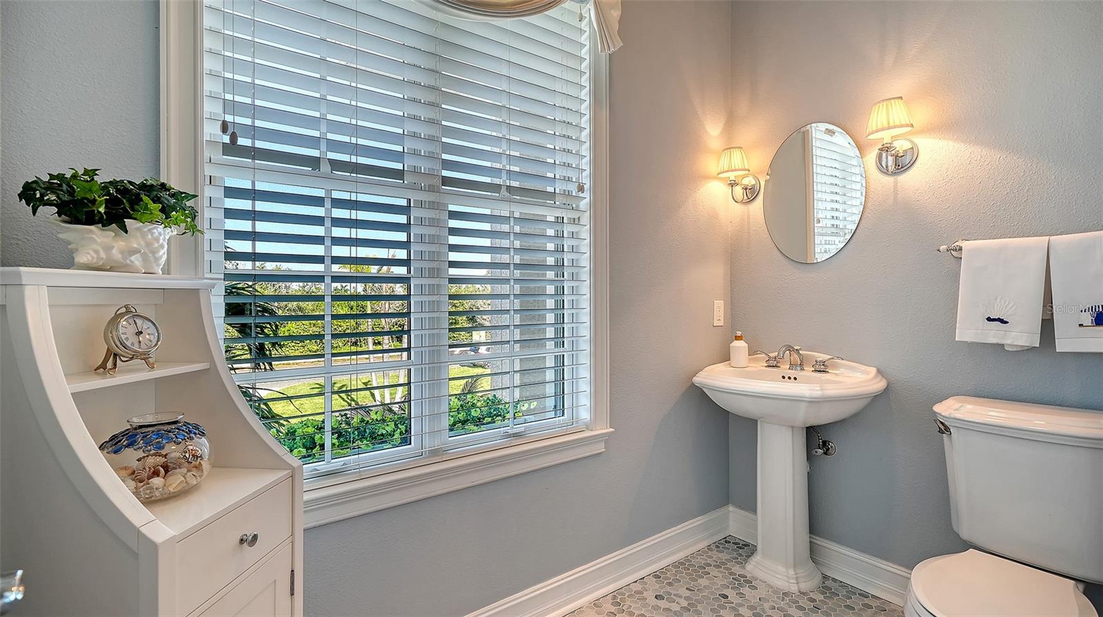 6473 GULF OF MEXICO DR