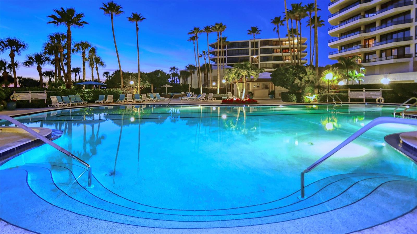 545 SANCTUARY DR #B506