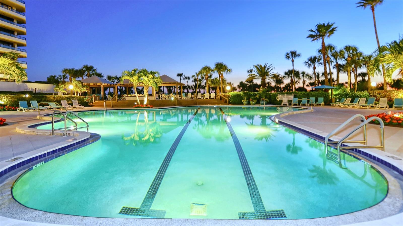 545 SANCTUARY DR #B506