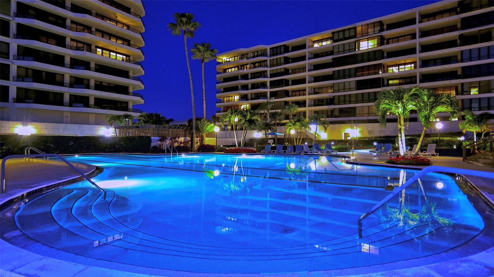 545 SANCTUARY DR #B506