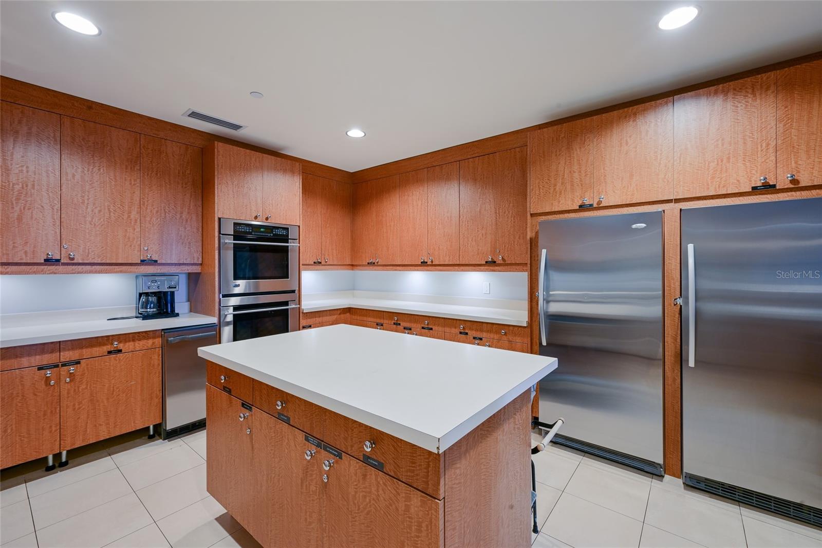 1300 BENJAMIN FRANKLIN DR #809