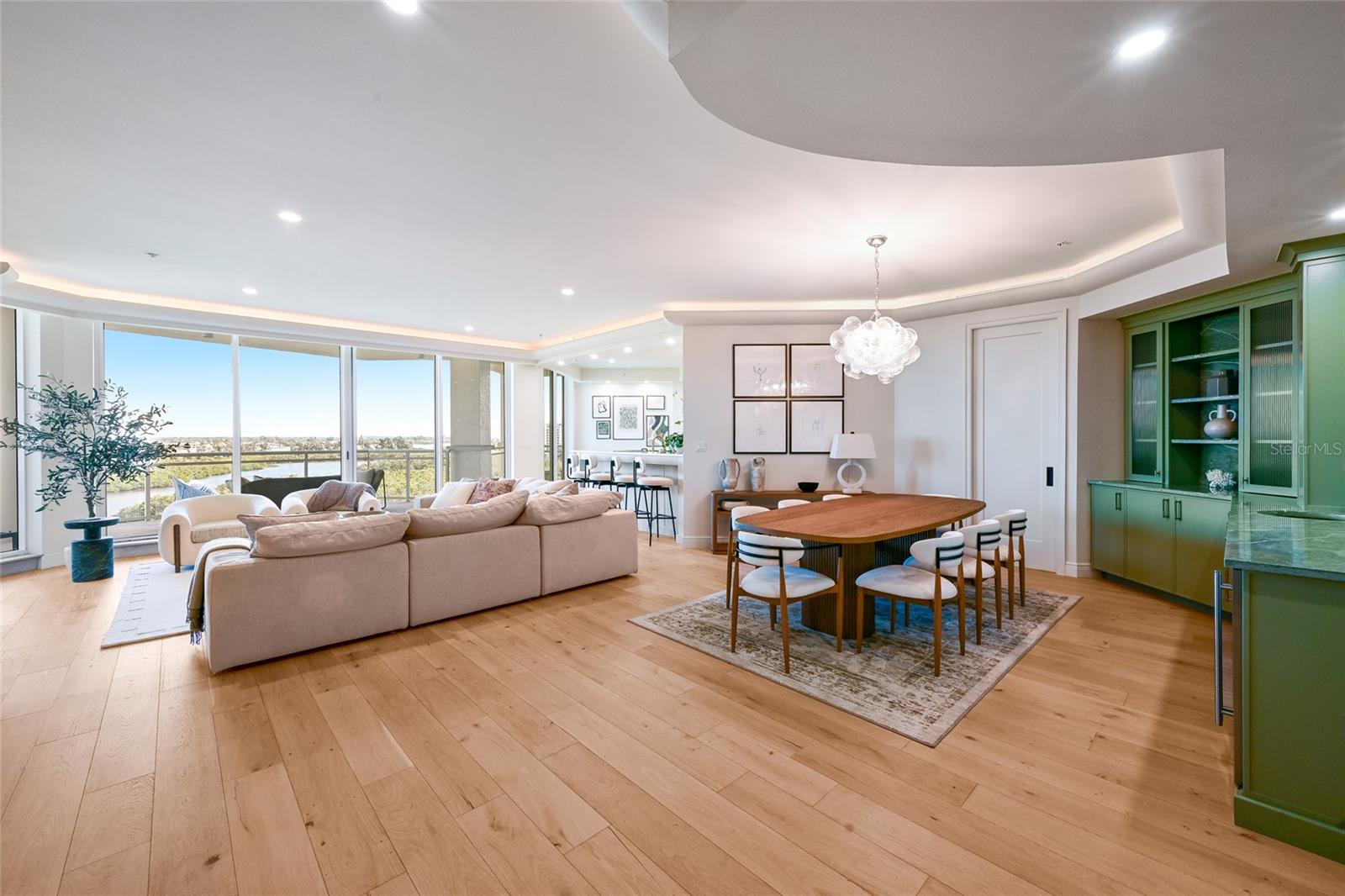 1300 BENJAMIN FRANKLIN DR #809