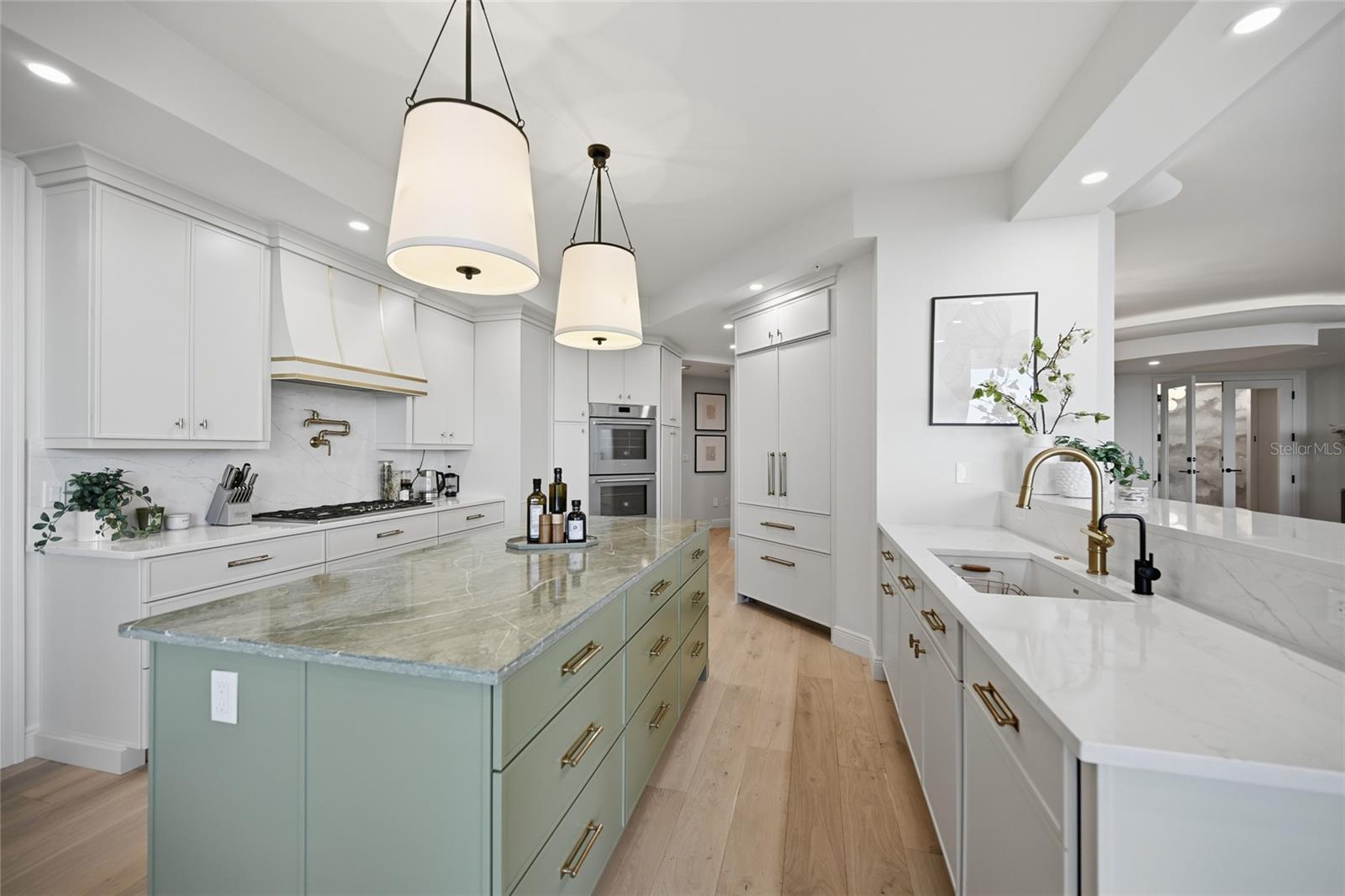 1300 BENJAMIN FRANKLIN DR #809