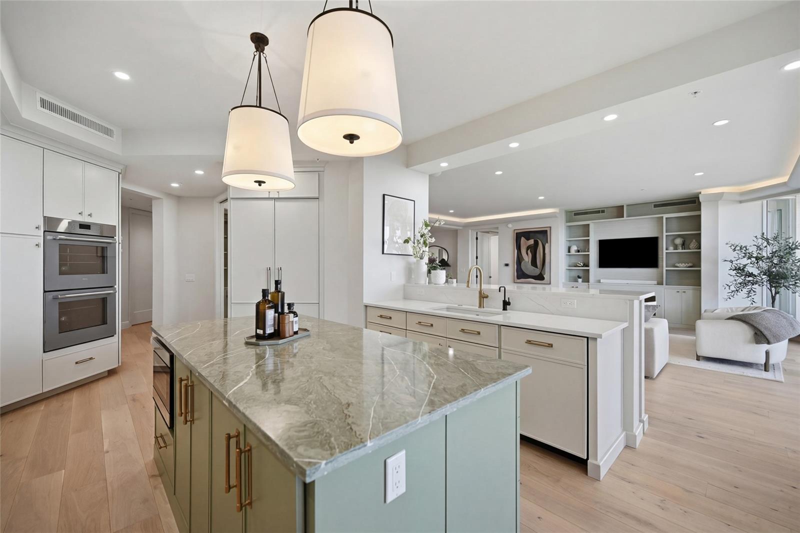 1300 BENJAMIN FRANKLIN DR #809