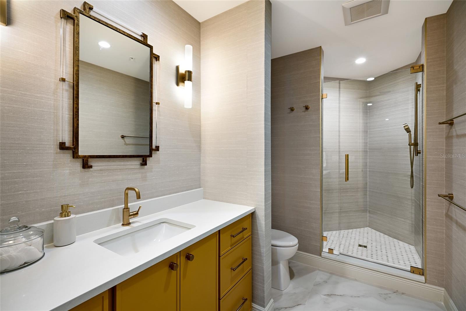 1300 BENJAMIN FRANKLIN DR #809