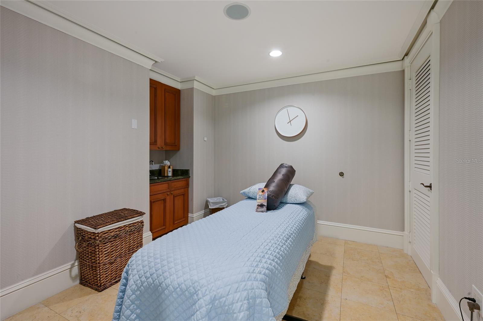 1300 BENJAMIN FRANKLIN DR #809