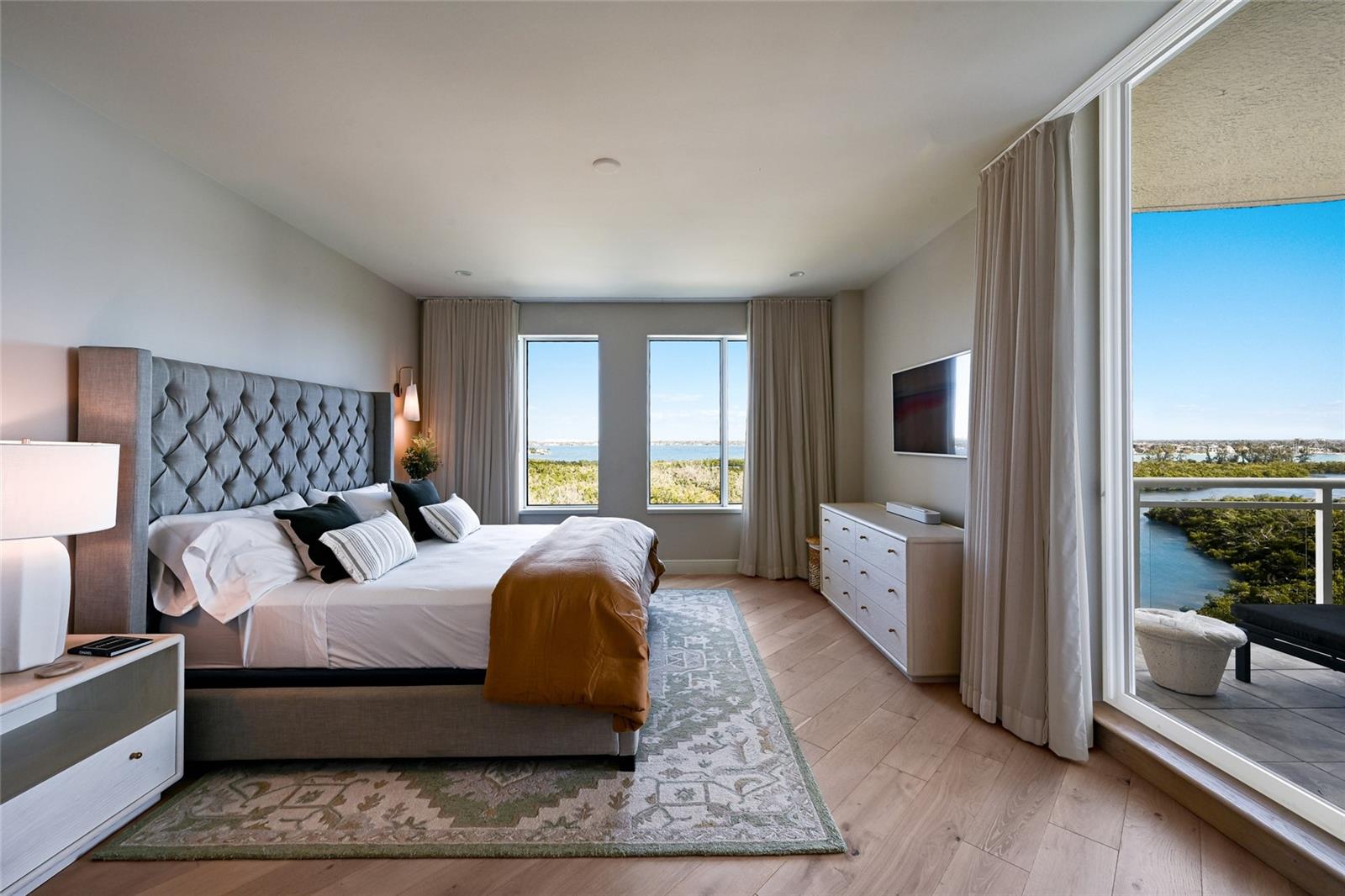 1300 BENJAMIN FRANKLIN DR #809