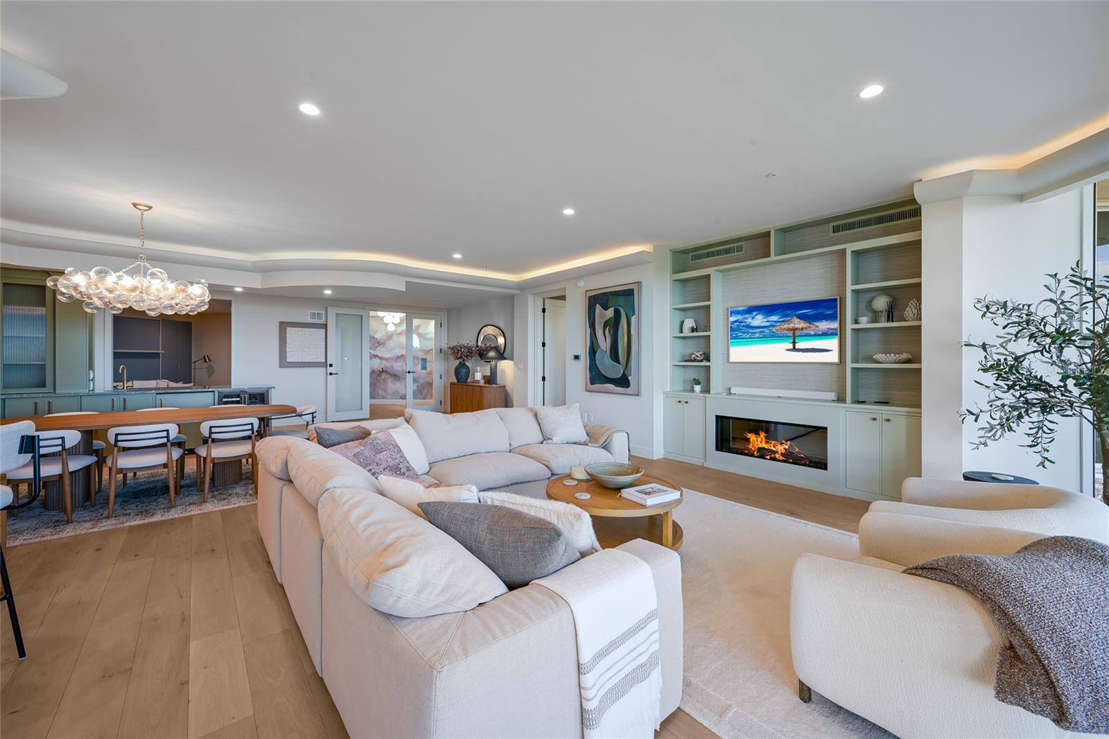 1300 BENJAMIN FRANKLIN DR #809