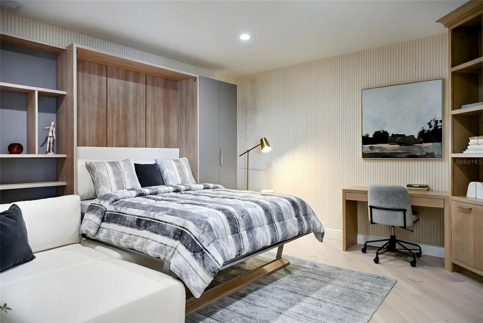 1300 BENJAMIN FRANKLIN DR #809