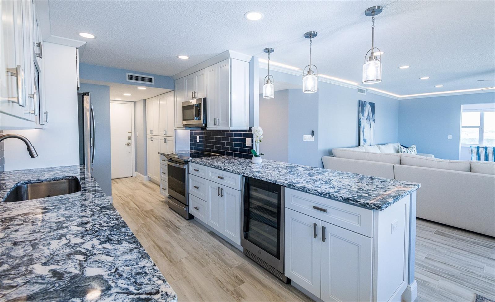 1750 BENJAMIN FRANKLIN DR #10G