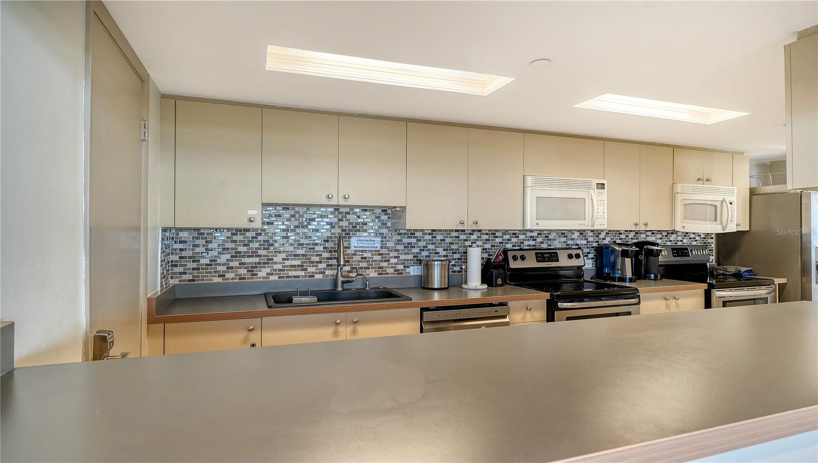 1000 LONGBOAT CLUB RD #403