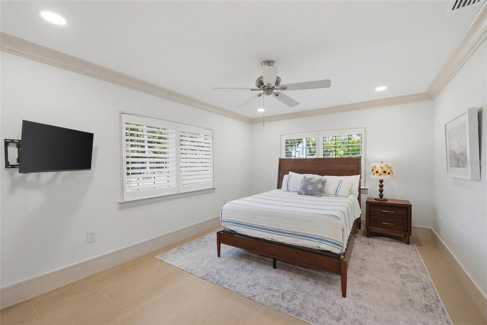 408 JACKSON DR