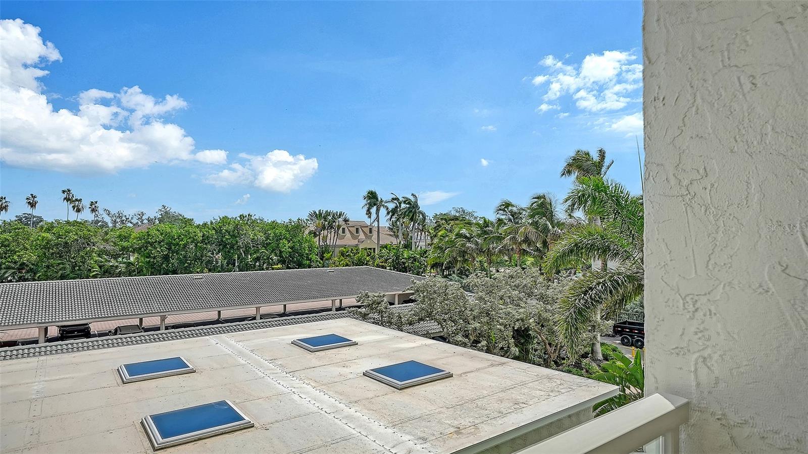 1000 LONGBOAT CLUB RD #304