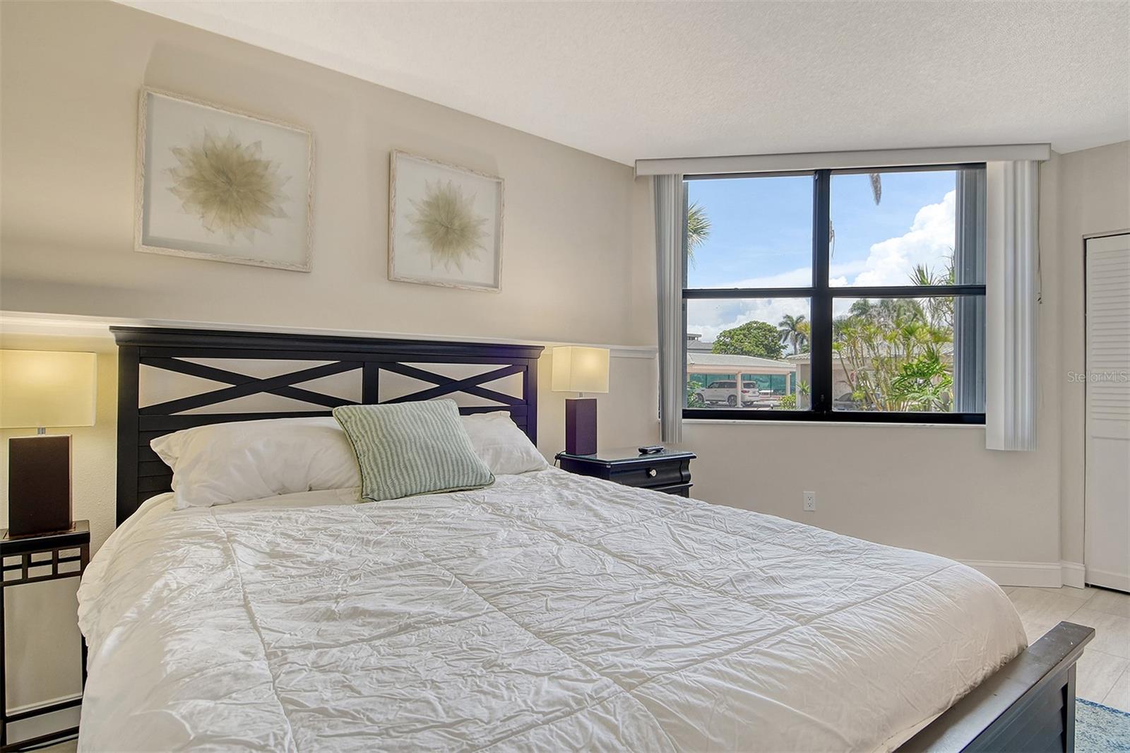 1000 LONGBOAT CLUB RD #304