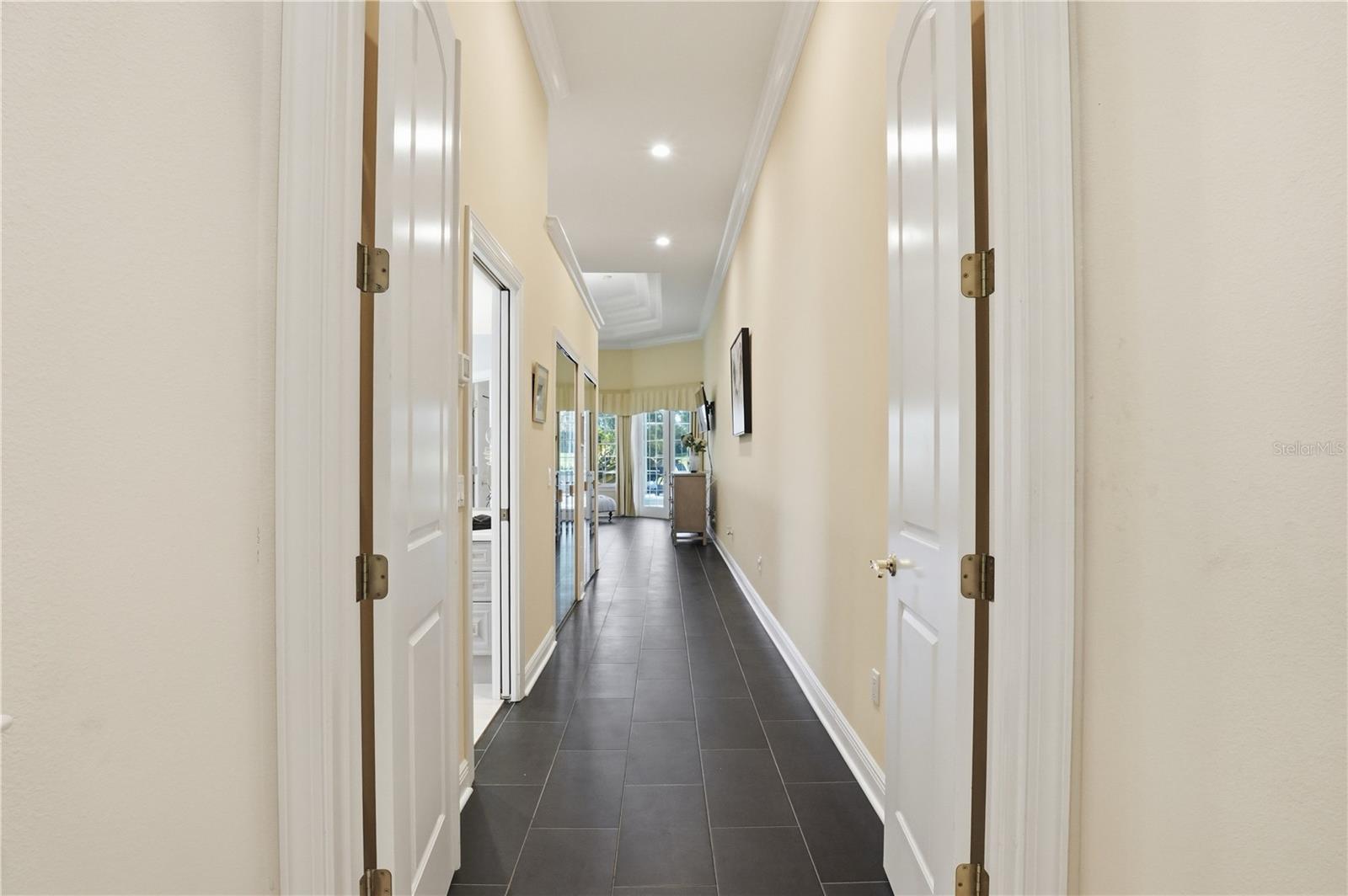 402 MACEWEN DR