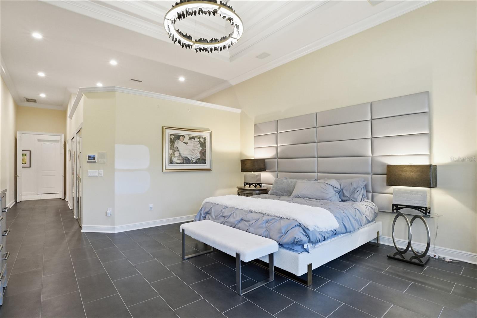 402 MACEWEN DR