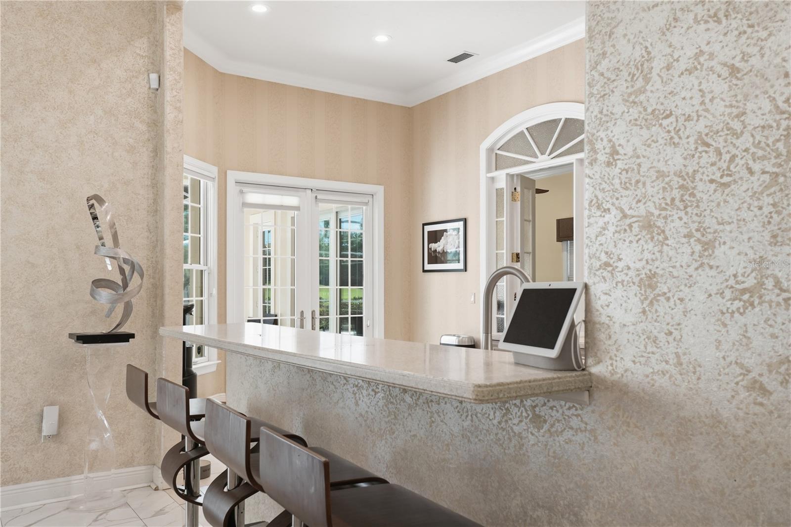 402 MACEWEN DR
